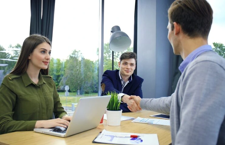 Recruitment Sales Messaging for High-Net-Worth Clients